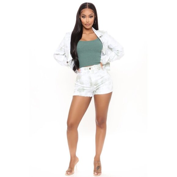 NWT FASHION NOVA Caught In A Daze Tie Dye Denim Shorts Size‎ 5 Color Sage - Picture 3 of 8
